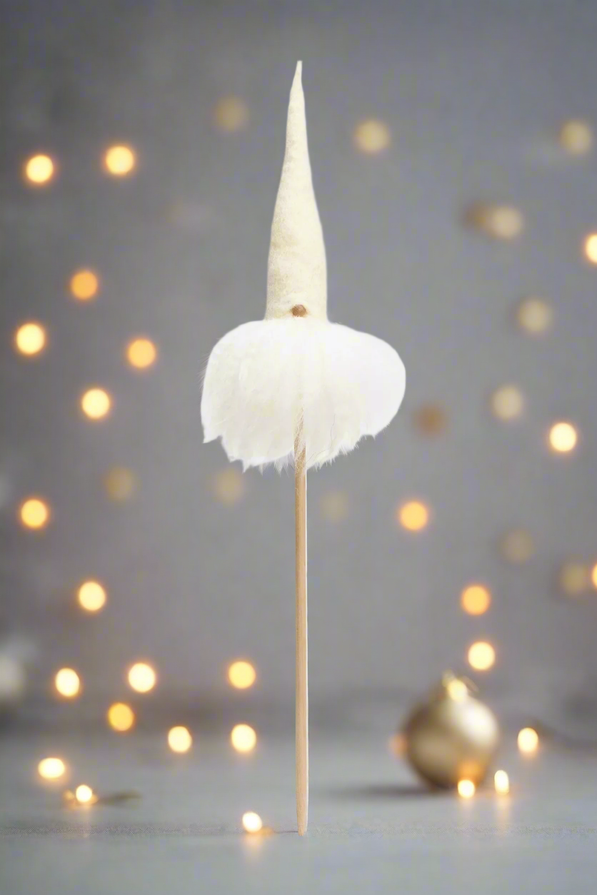 Tomte Gnome - Blomkvist (White hat/white beard)